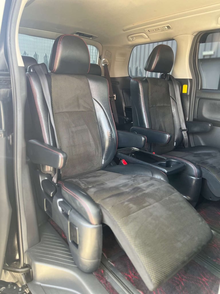 2014 Toyota Vellfire 2.4+GOLDEN EYES+GRADE 4B+FRESH IMPORT+ MPV Petrol Automatic