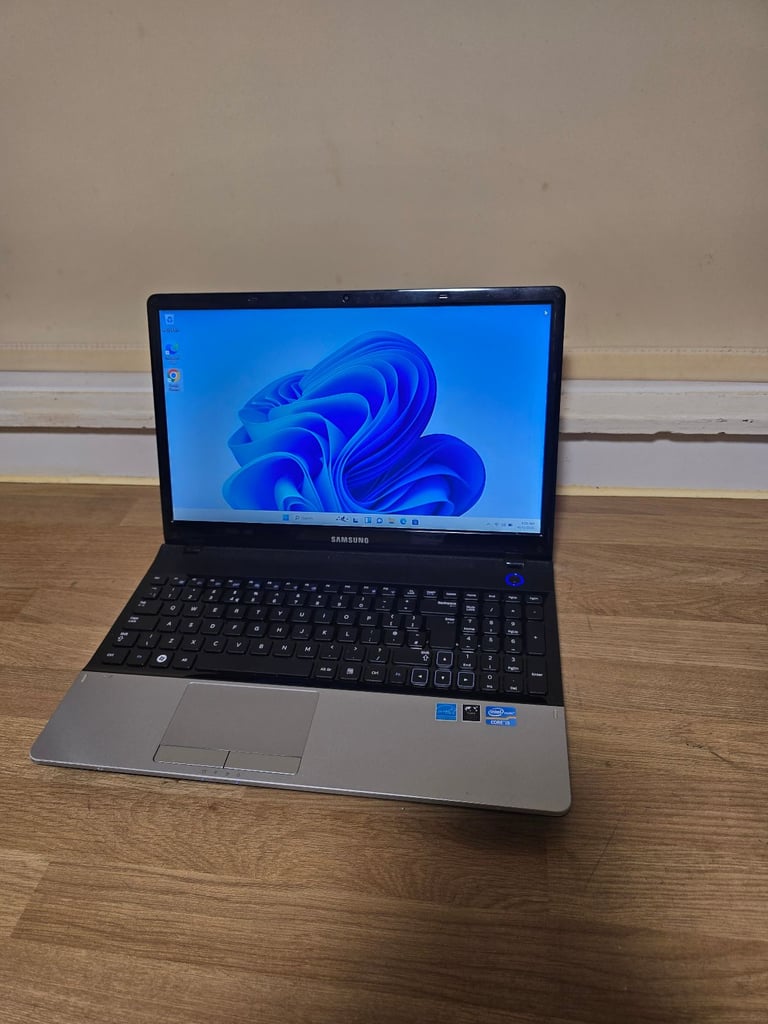 Samsung laptop i3 8gb ram 500gb hdd windows 11 and office 