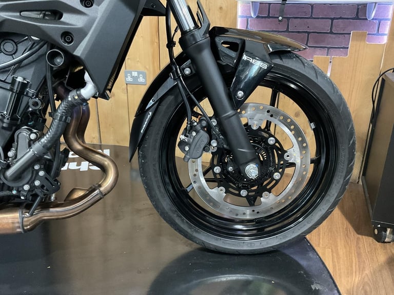 Kawasaki Z500 Performance 2025 just 1135 Miles and One Owner! FREE UK DELIVERY!