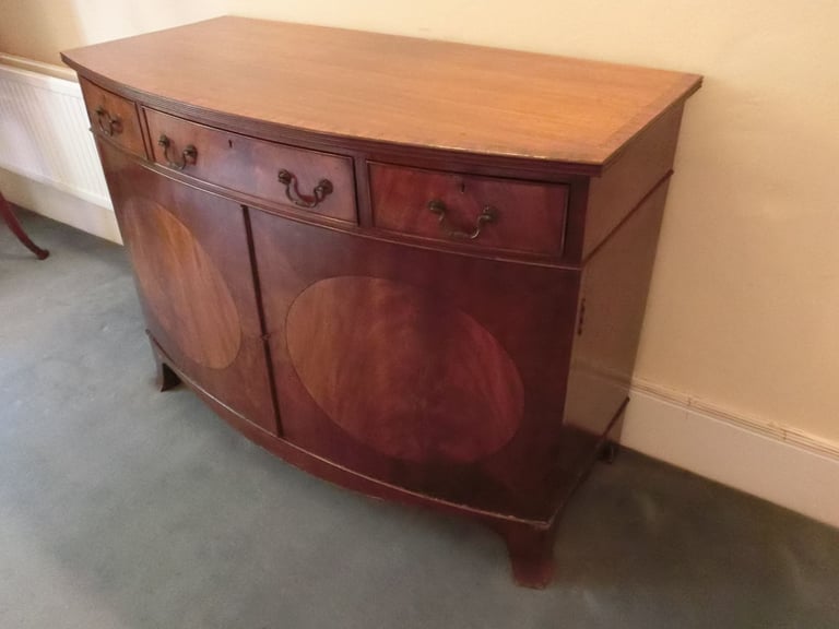 Antique Bow Fronted Sideboard - Warfield Berkshire
