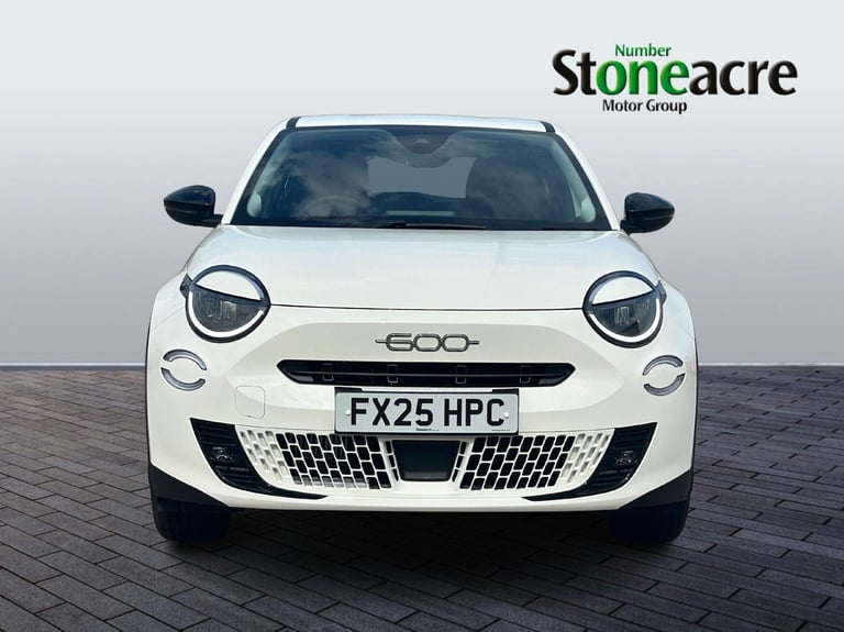 2025 Fiat 600 1.2 MHEV SUV 5dr Petrol Hybrid e-DCT Euro 6 (s/s) (100 ps) HATCHBACK Petrol/Electri...