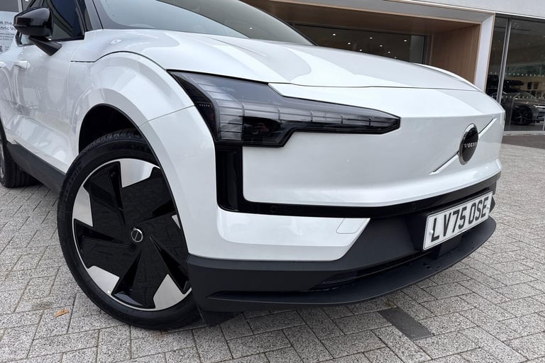 2025 Volvo EX30 Single Motor Extended Range 69kWh Plus SUV 5dr Electric Auto (272 ps) ESTATE Elec...