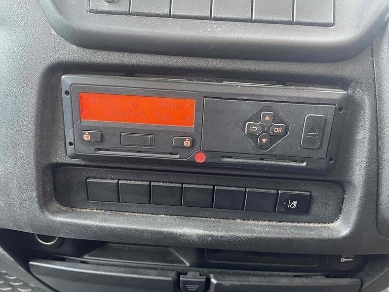 Iveco Daily 3.0 70C18 Flat Bed 7.2 Ton Truck Diesel Automatic Lorry