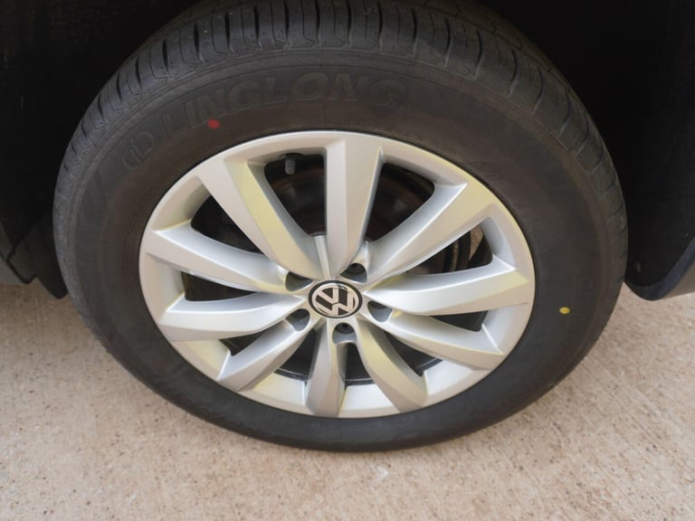 2014 Volkswagen Tiguan 2.0 TDI BlueMotion Tech Match DSG 4WD Euro 5 (s/s) 5dr SUV Diesel Automatic