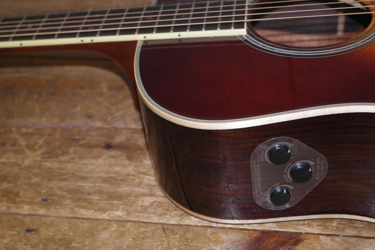 Yamaha LL TA Transacoustic dreadnought electro acoustic with rigid Yamaha gig bag