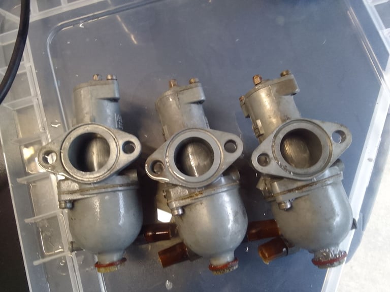 Triumph trident amal carbs 