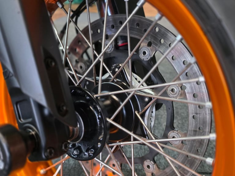 2015 KTM 690 SMC SUPER MOTO EXTRA'S 10,000 MILE'S 