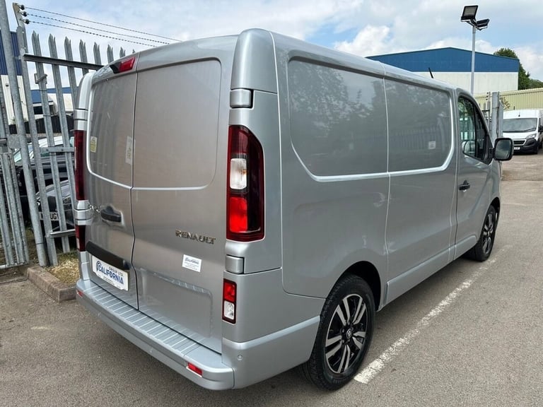 2023 Renault Trafic 2.0 dCi Blue 28 Sport+ Panel Van 5dr Diesel EDC SWB Euro 6 (s/s) (170 ps) PAN...