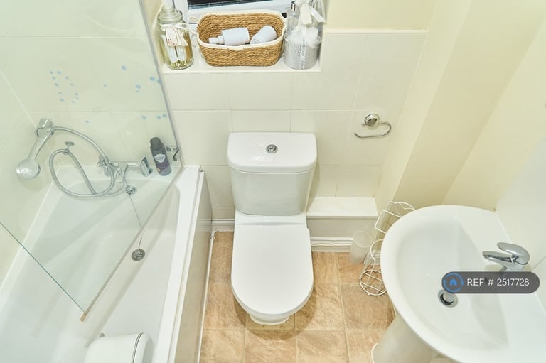 1 bedroom in Beechwood Road, Camphill Nuneaton, CV10 (#2517728)