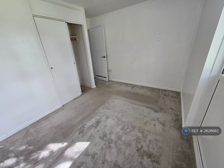 1 bedroom flat in Headford Close, Cambridge, CB5 (1 bed) (#2628682)