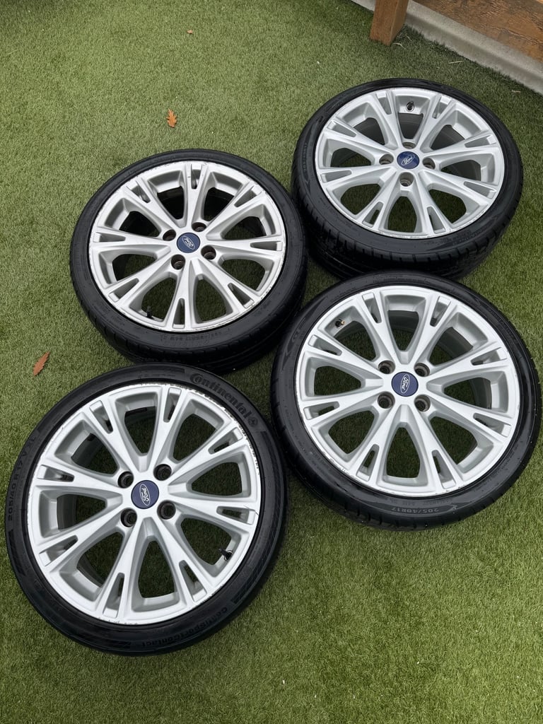 Ford Fiesta Zetec S 17 Inch Alloy Wheels and Tyres