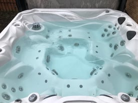 image for Hot tub superstore EVO 8