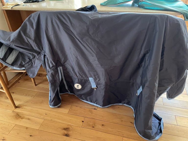 Brand New Derby House 200G Combo Neck Rug 6'3"