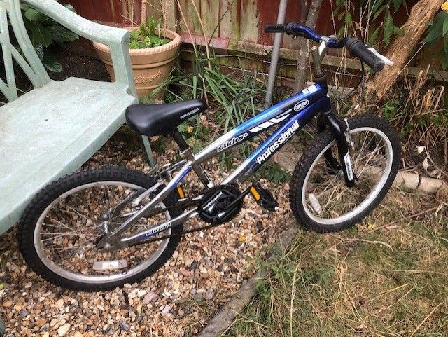 BMX BIKE.