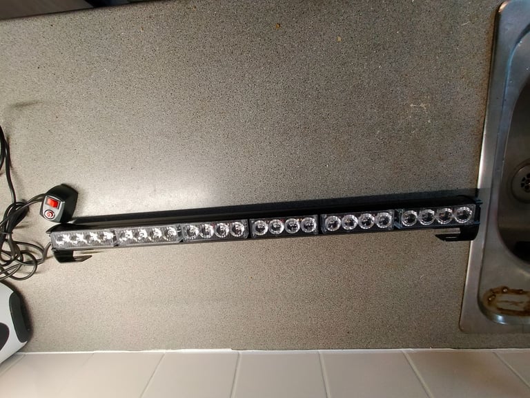 LANDROVER  DEFENDER/SERIES 26 INCH LED LIGHT BAR