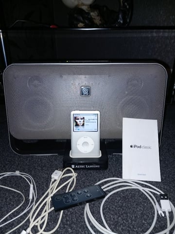 Apple ipod classic 160gb docking station and accessories | in Cowdenbeath,  Fife | Gumtree