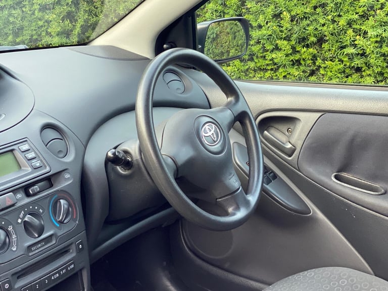 2003 Toyota Yaris 1.0 VVT-i T3 3dr HATCHBACK Petrol Manual