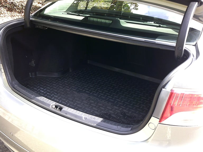 2010 Toyota Avensis 1.8 V-matic T4 Nav 4dr SALOON Petrol Manual
