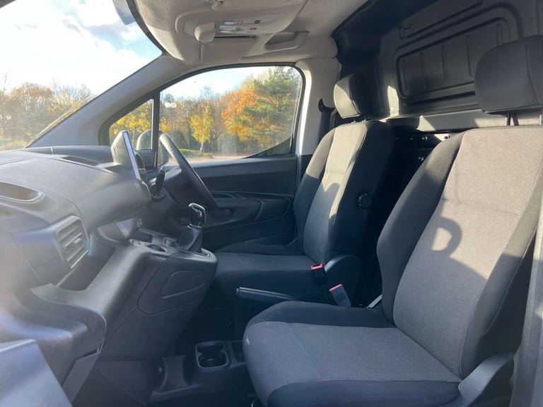 2020 Vauxhall Combo 1.5 Combo 2300 Sportive S/S Panel Van Diesel Manual