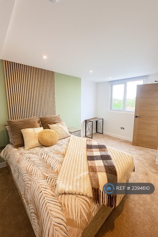 6 bedroom house in Lyndale Avenue, Bridgwater, TA6 (6 bed) (#2394610)