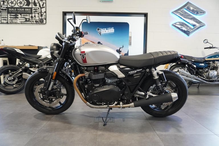 Triumph Speed Twin 900, 2025, Aluminium Silver IN STOCK NOW