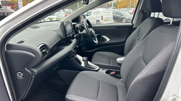 2022 Toyota Yaris 1.5 Hybrid Design 5dr CVT Hybrid Hatchback Hatchback Hybrid Automatic