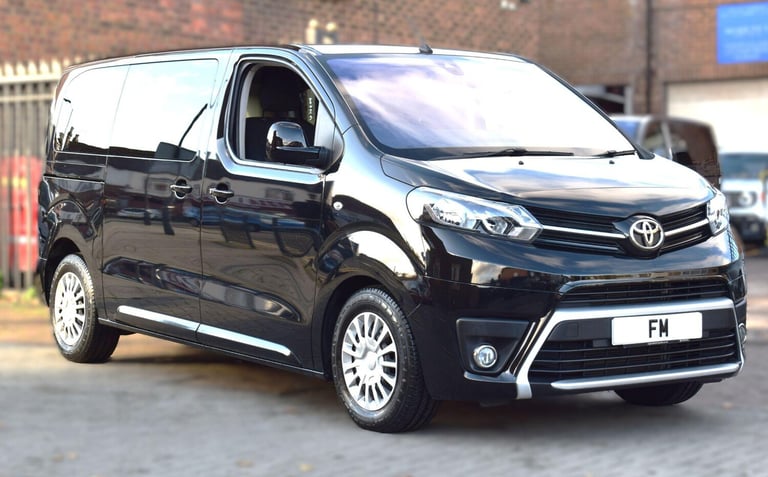 2022 Toyota PROACE CITY Verso 1.5D Shuttle Medium MPV MWB Euro 6 (s/s) 5dr (9 Seat) MPV Diesel Ma...
