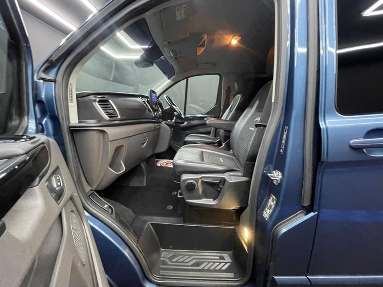 2021 Ford Transit Custom 2.0 EcoBlue 170ps Low Roof D/Cab Active Van PANEL VAN DIESEL Manual
