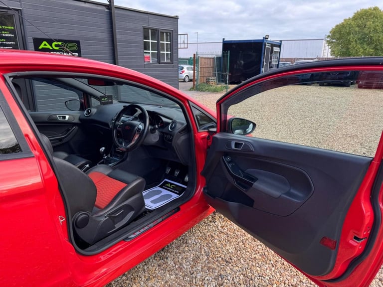 FORD FIESTA 1.6T EcoBoost ST-3 Euro 5 (s/s) 3dr 2014