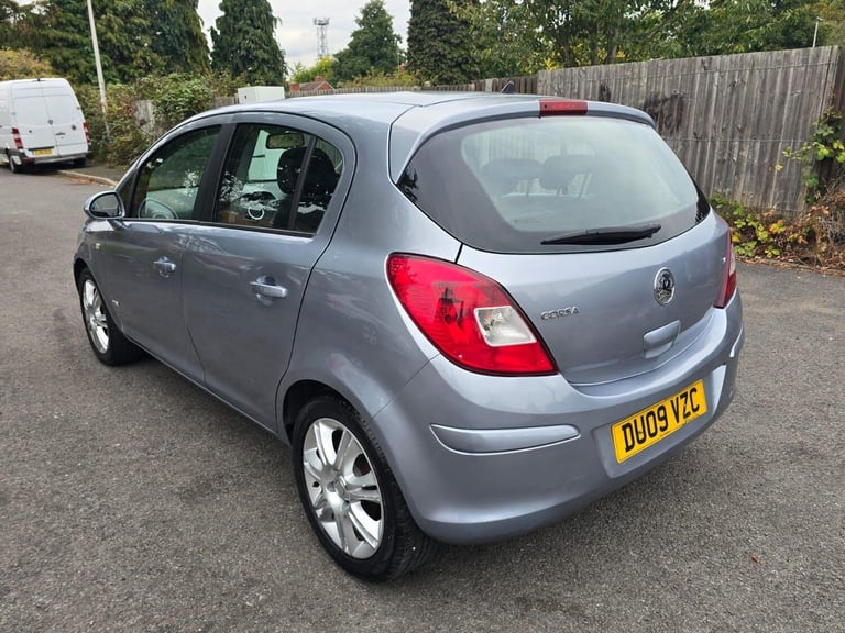 2009 Vauxhall Corsa 1.4i 16V Design 5dr Auto HATCHBACK PETROL Automatic