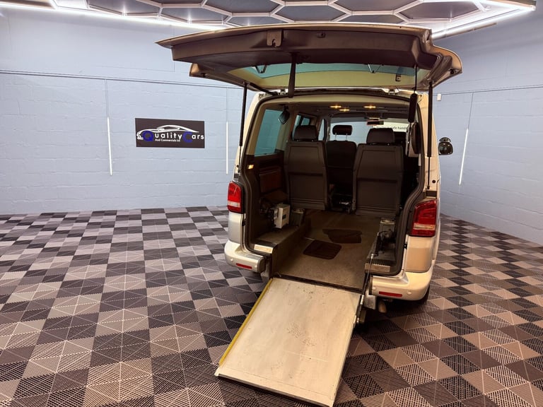 2011 Volkswagen Caravelle 2.0 TDI Executive DSG Euro 5 5dr MPV Diesel Automatic