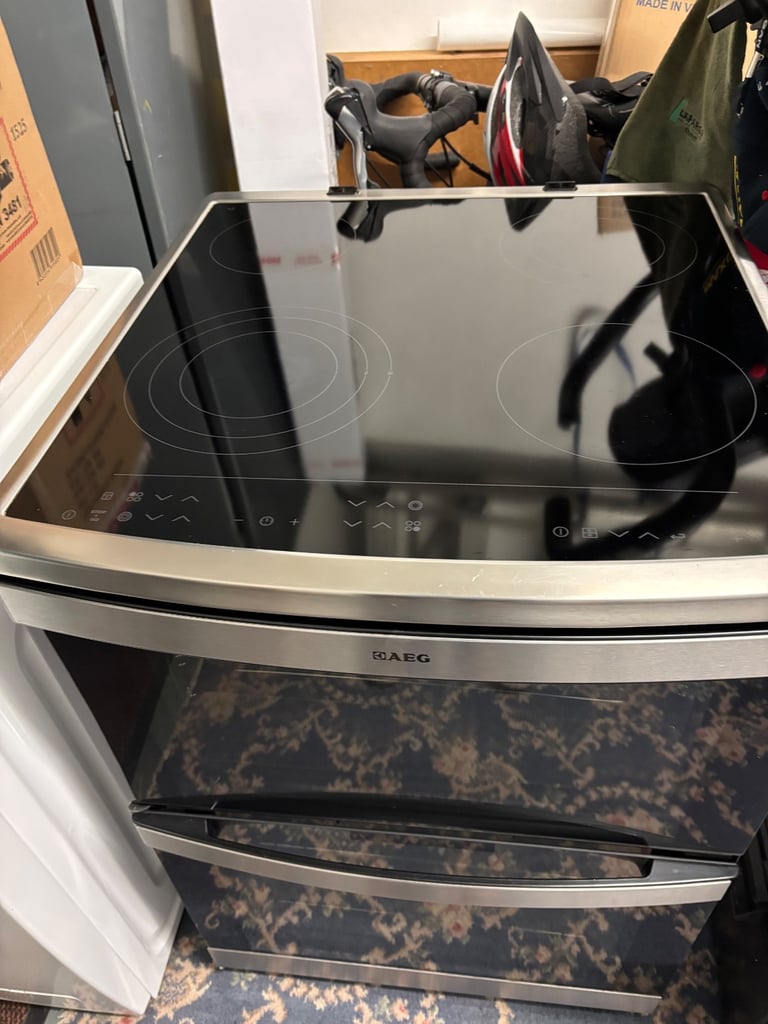 image for AEG 60cm ceramic hob cooker with double oven