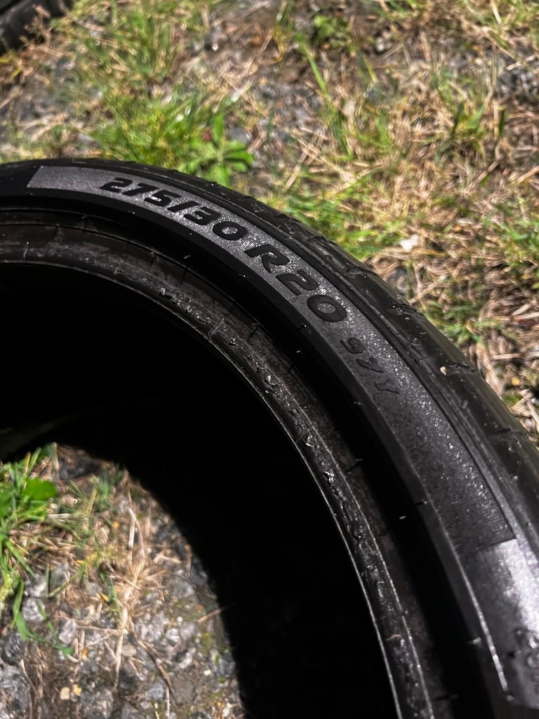 275/30/20 97Y Pirelli P Zero Run flat 