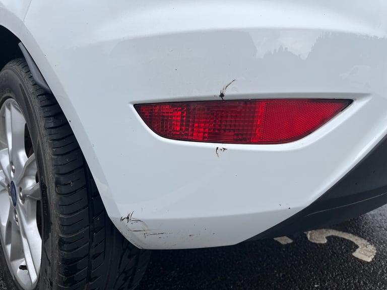 Ford, FIESTA, Hatchback, 2014, Manual, 1241 (cc), 3 doors