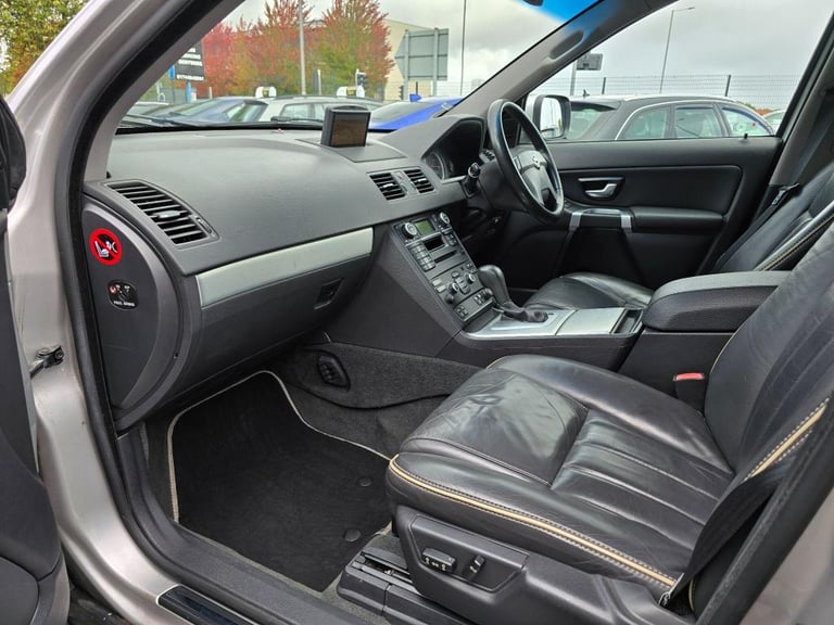 Volvo XC90 2.4 D5 SE Lux Geartronic 4WD Euro 5 5dr Diesel