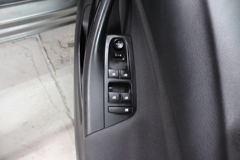 2016 Vauxhall Astra 1.0i Turbo ecoFLEX SRi Euro 6 (s/s) 5dr HATCHBACK Petrol Manual