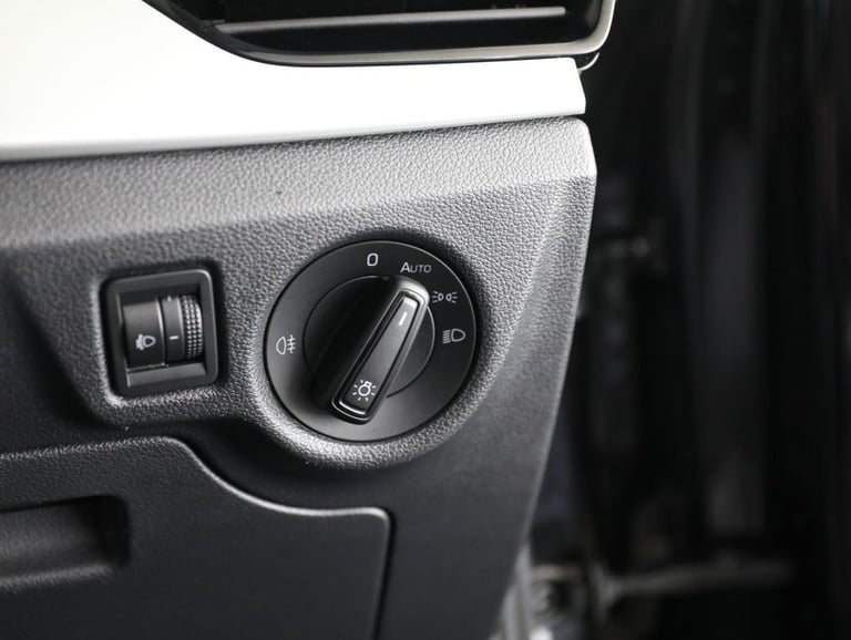 2022 Skoda Kamiq 1.5 TSI ACT SE Drive SUV 5dr Petrol DSG Euro 6 (s/s) (150 ps) HATCHBACK Petrol A...