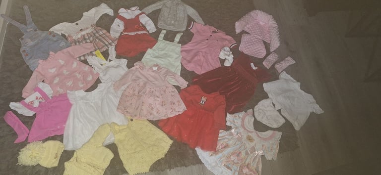 Selling baby girls clothes and toys 