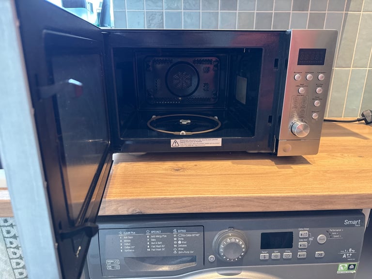 Kenwood 900 watt Microwave +Grill+oven