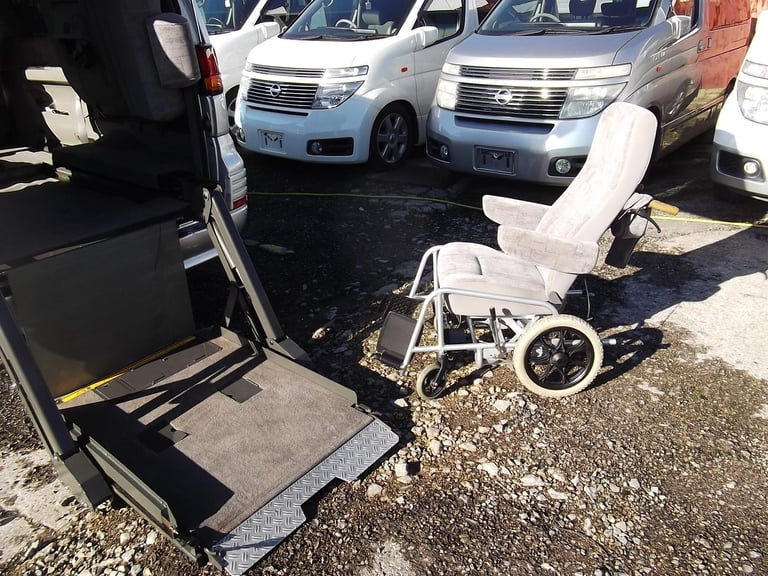 image for Nissan Elgrand 3.5 V6 Auto 7 Seater with rear disabled ramp and wheel chair seat