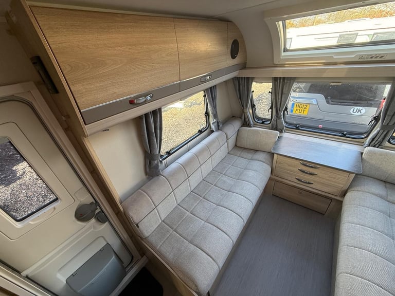 Elddis Avante 866 8ft wide, 6 berth, fixed bed 2019