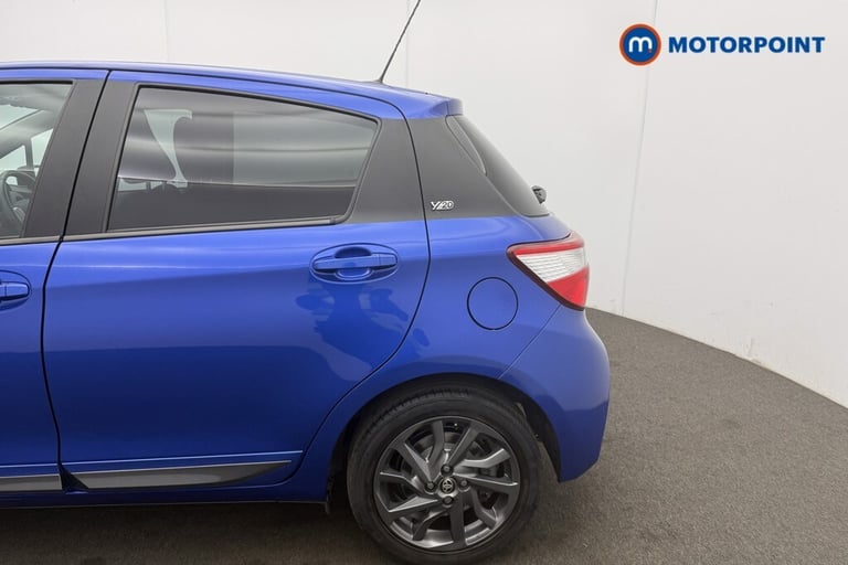 2020 Toyota Yaris 1.5 Hybrid Y20 5dr CVT [Bi-tone] HATCHBACK PETROL/ELECTRIC Automatic