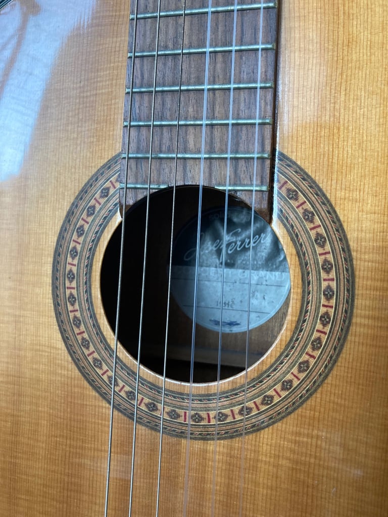 Classical Guitar in Perfect Condition + Black Case