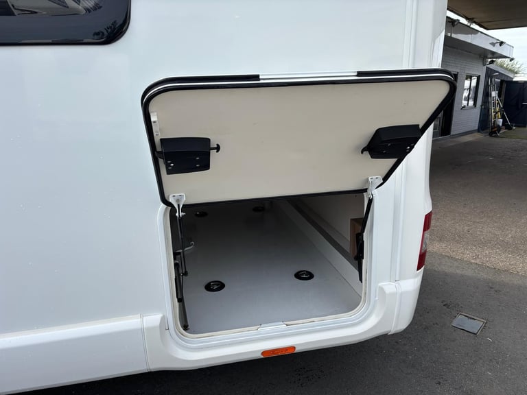 SWIFT BESSACARR HI-STYLE 599 MOTORHOME Alde, Auto Satellite, Tower Fridge, 