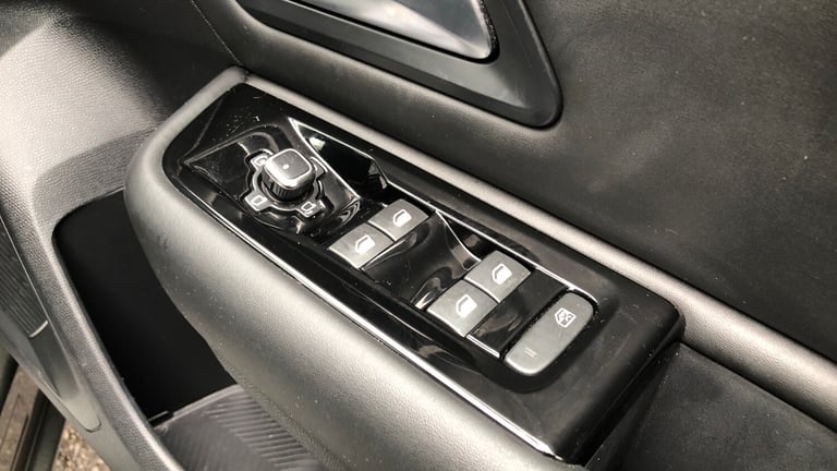 2023 Citroen C5 X 1.2 PureTech Shine Plus Hatchback 5dr Petrol EAT8 Euro 6 (s/s) (130 ps) Hatchba...