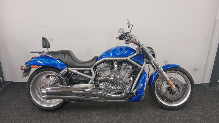 HARLEY DAVIDSON VRSCAW VROD ** 12 MONTH MOT -CUSTOM PAINT JOB - REMUS EXHAUST **