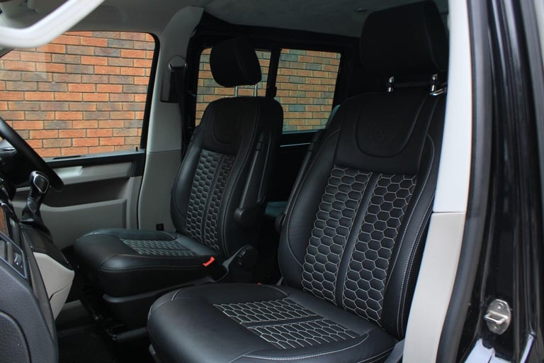 2019 Volkswagen Transporter 2.0 BiTDI T32 BlueMotion Tech Highline Kombi DSG FWD SWB Euro 6 (s/s)...