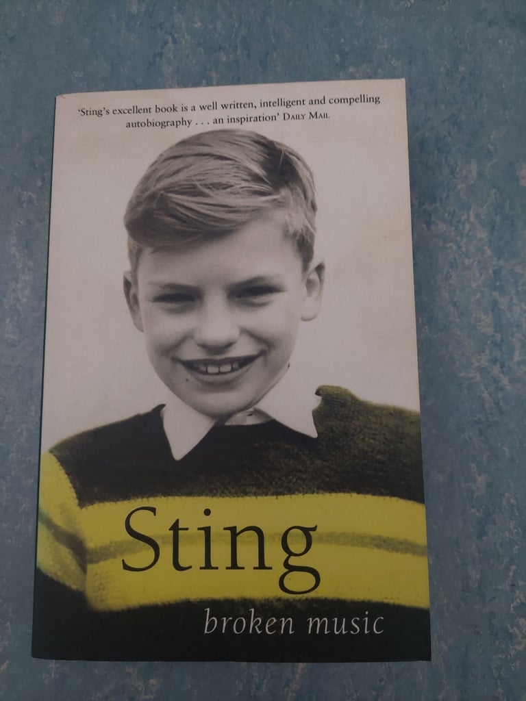 🎶 Huge MUSIC Bundle of 30+ Books, CDs, T-Shirt & Poster (NEW Books perfect for Christmas)