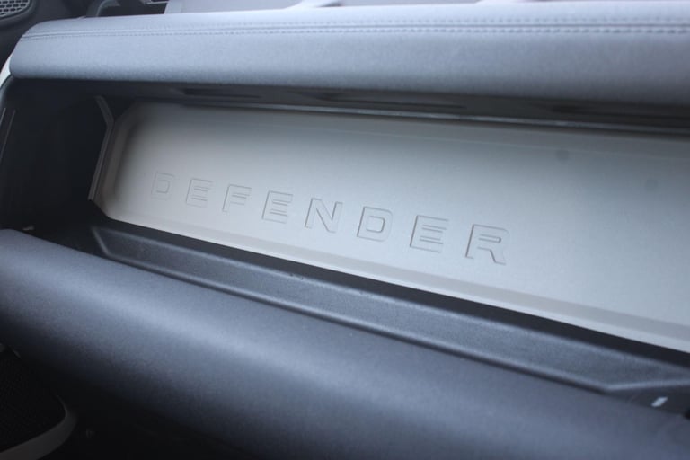 2021 Land Rover Defender 110 3.0 D250 MHEV SE Hard Top SUV Auto 4WD MWB Euro 6 (s/s) 5dr PANEL VA...