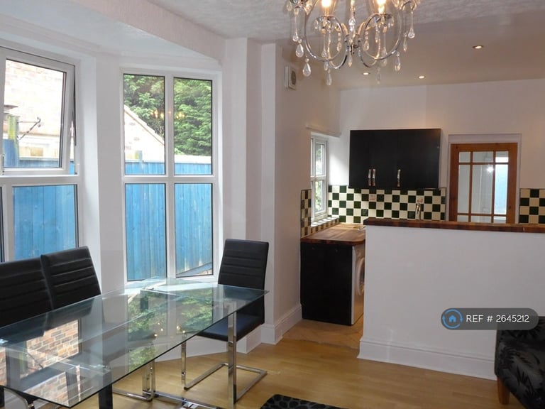 3 bedroom house in Kings Bench Street, Hull, HU3 (3 bed) (#2645212)